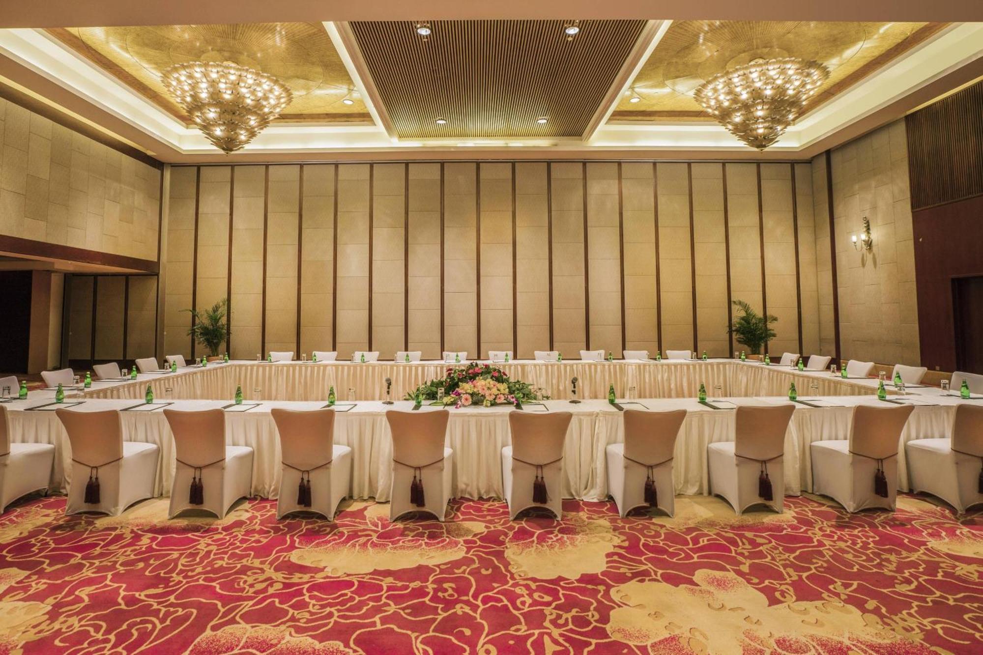 Sheraton Ningbo Hotel - Tianyi Square Luaran gambar