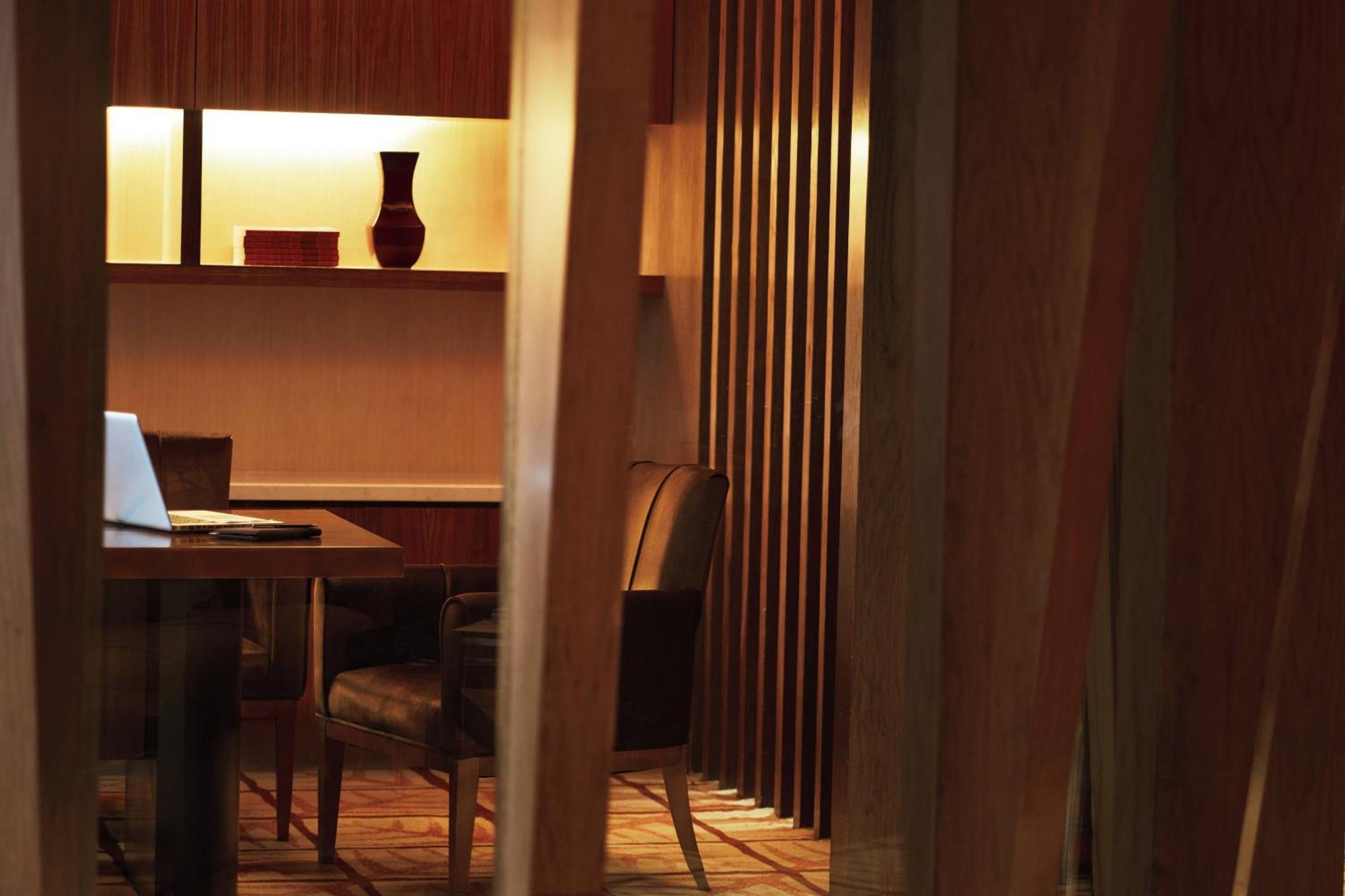 Sheraton Ningbo Hotel - Tianyi Square Luaran gambar