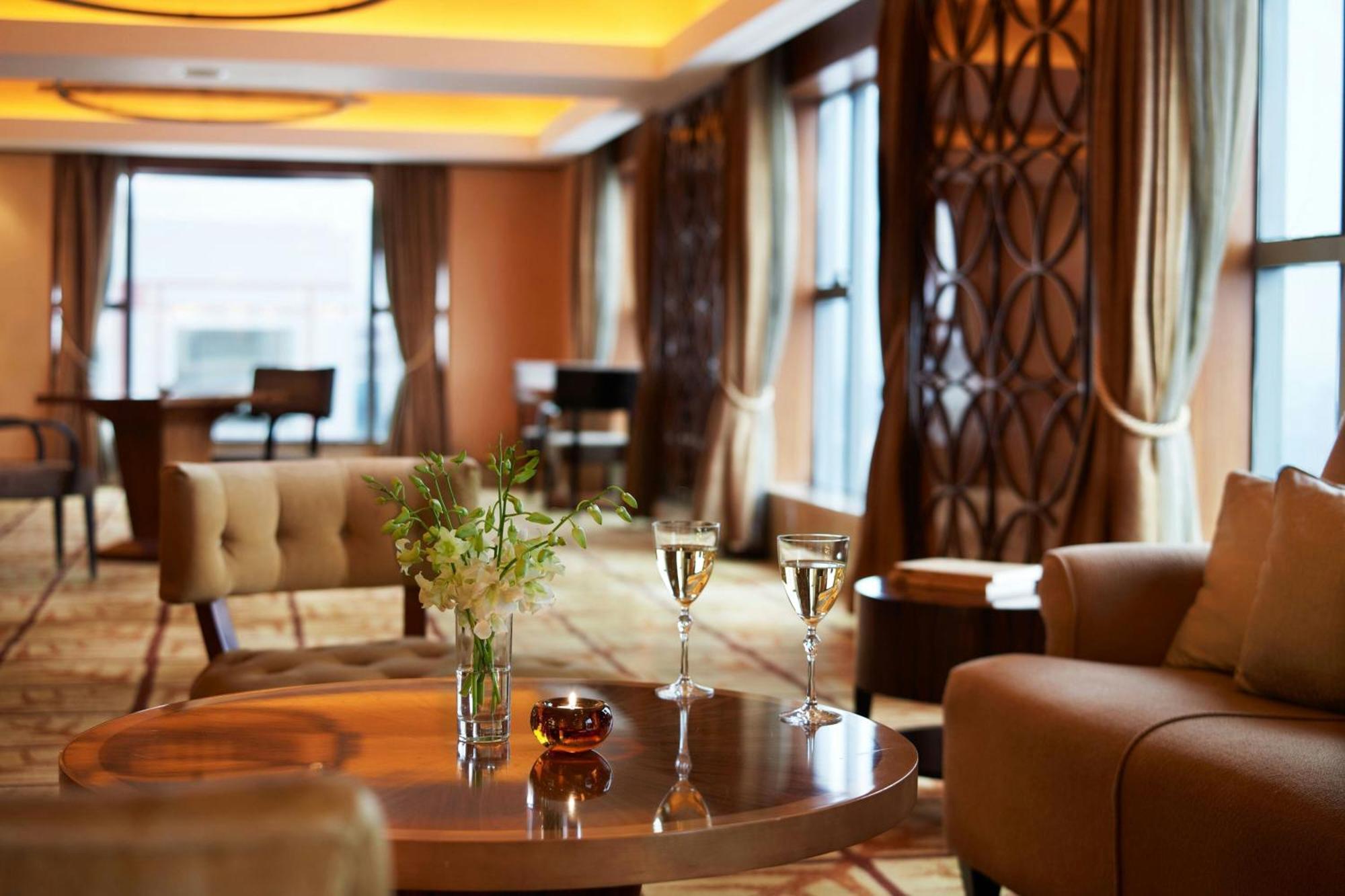 Sheraton Ningbo Hotel - Tianyi Square Luaran gambar